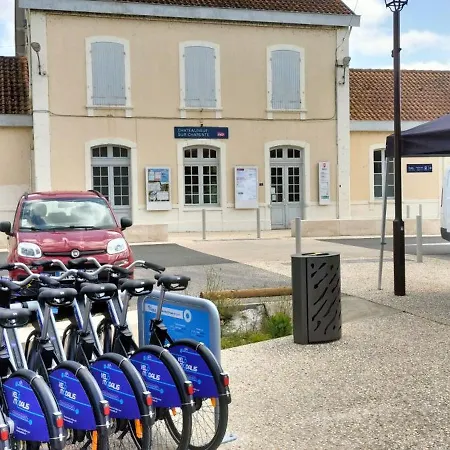 Apartman Annexe Du Pont De La Charente Cote Jardin