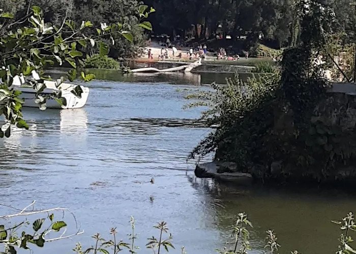 Annexe Du Pont De La Charente Cote Jardin